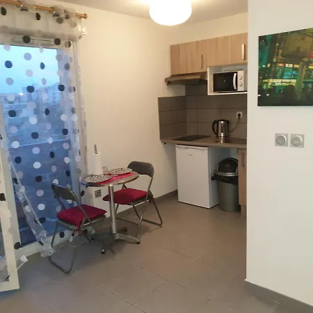 Paisible Studio Apartment